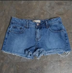 l.e.i.jean shorts juniors size 7
